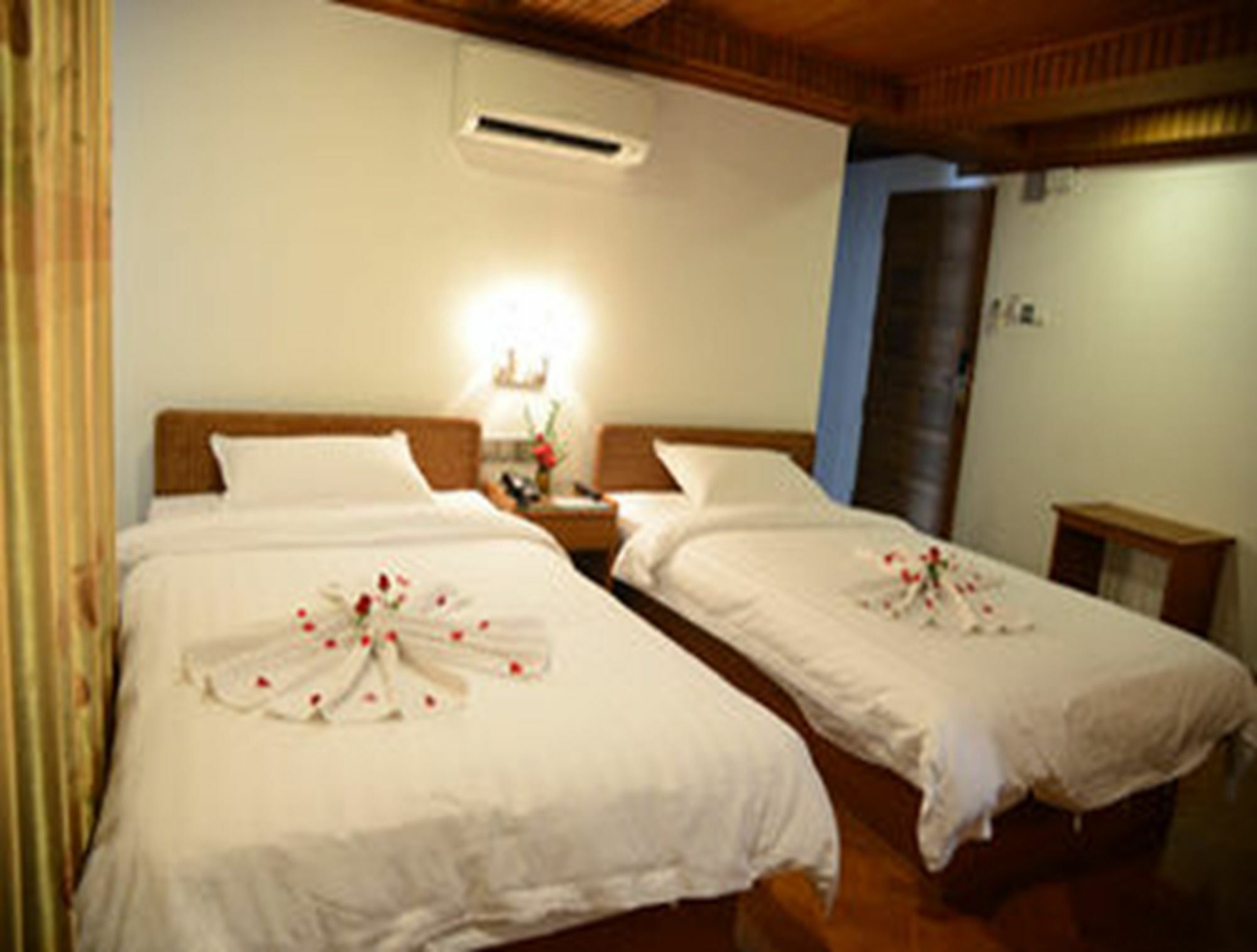 Hotel Wardan Yangon Exterior photo